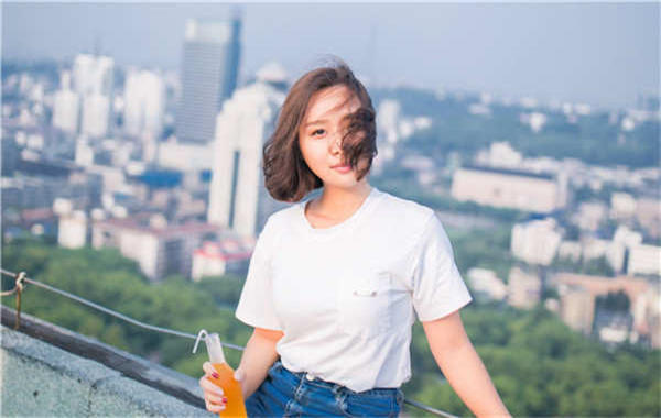 鸡冠验血验出y就一定是男孩吗(验血验出y一定是男孩吗 会变女孩吗)